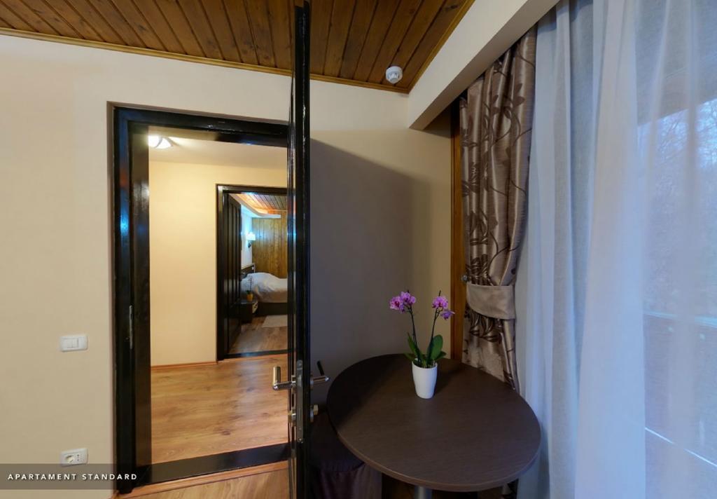 Hotel Hillden Lodge&Restaurant Drumu Carului Luaran gambar